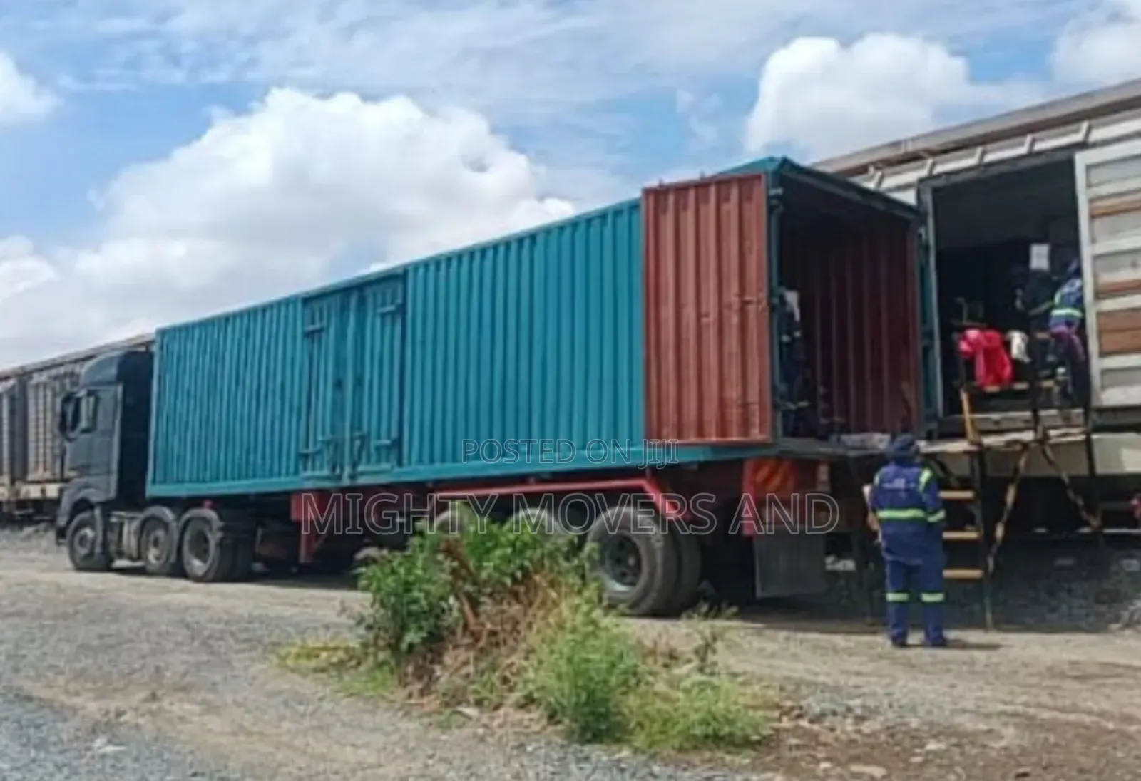 Container Trailer Available for Goods Transport