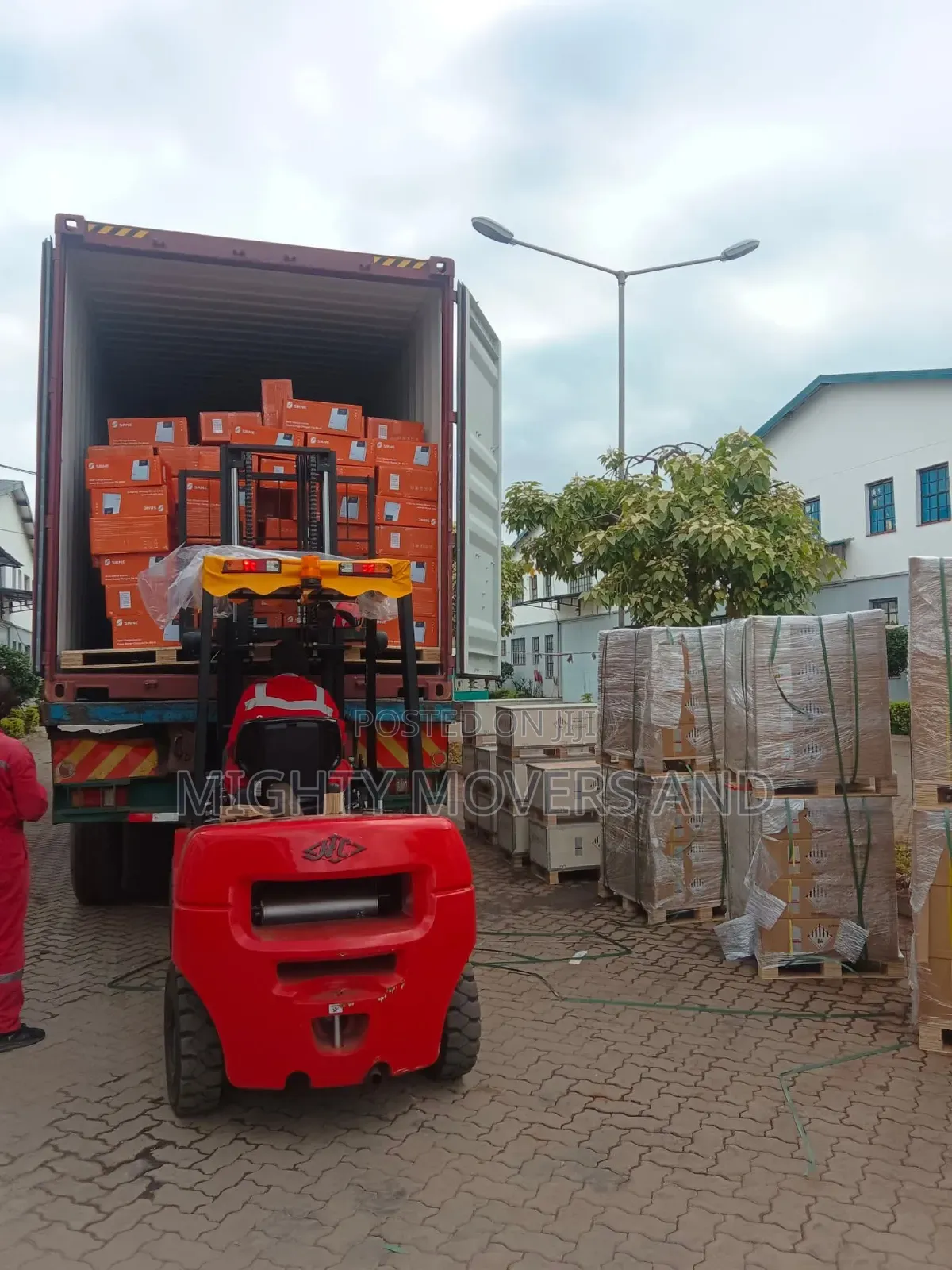 Container Trailer Available for Goods Transport