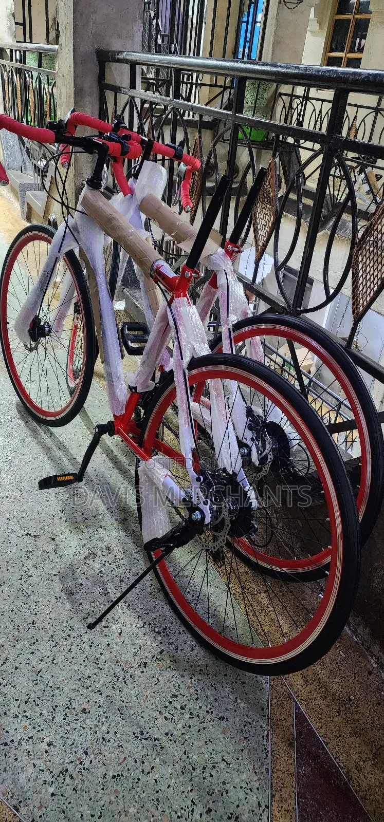 Exercise Sports and Racing Size 27.5 Bike With Slim Tyres