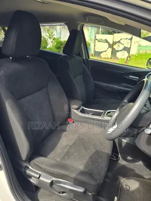 Honda Fit Shuttle 1.5 Hybrid 2WD 2018 White