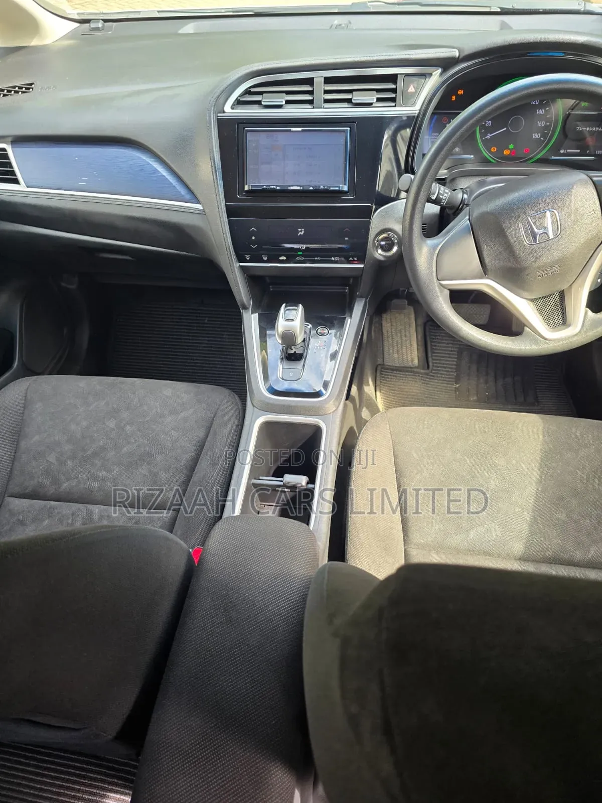 Honda Fit Shuttle 1.5 Hybrid 2WD 2018 White