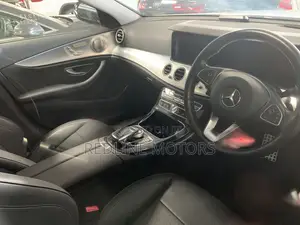 Mercedes-Benz E220 2018 Silver