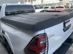 Toyota Hilux Revo Double Cab Deisel 2.4 AWD 2018 White
