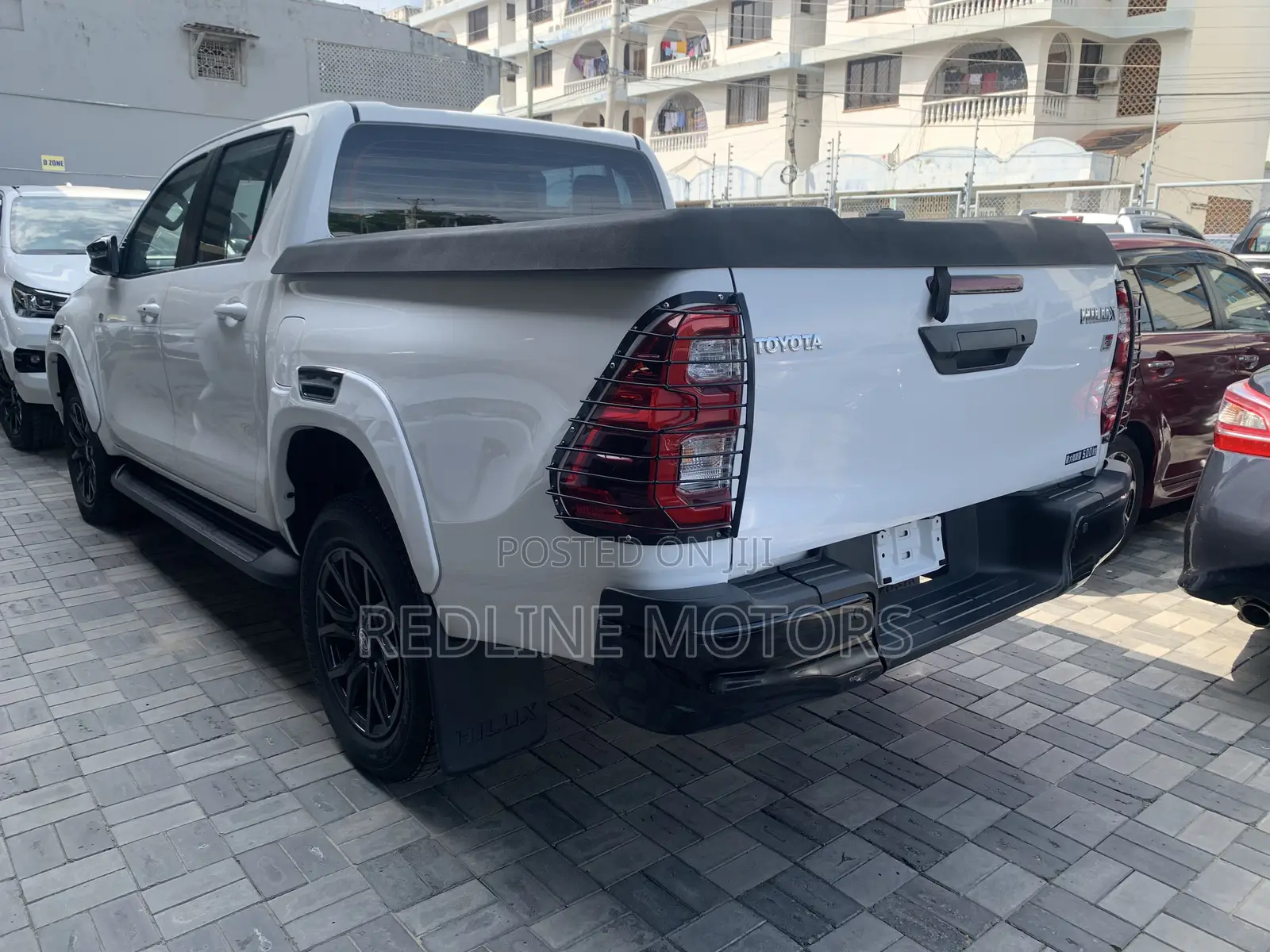 Toyota Hilux Revo Double Cab Deisel 2.4 AWD 2018 White