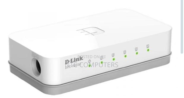 D-Link Des-1005c/B 5 Port 10/100base-T Unmanged Switch