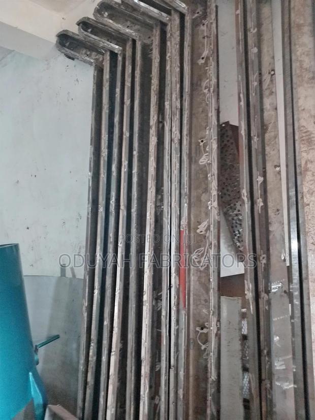 Fencing Post Mold - main view