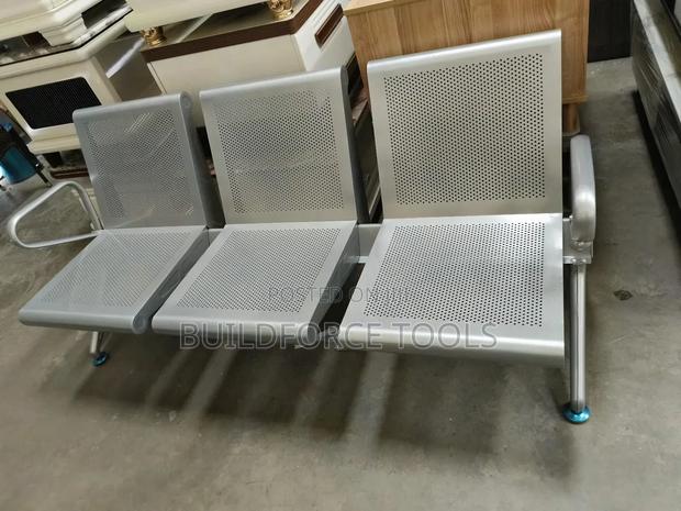 Heavy Duty in Padded Linked Chair