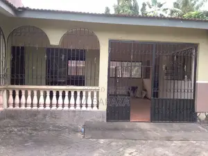 4bdrm Bungalow in Ziwa la Ngombe for sale