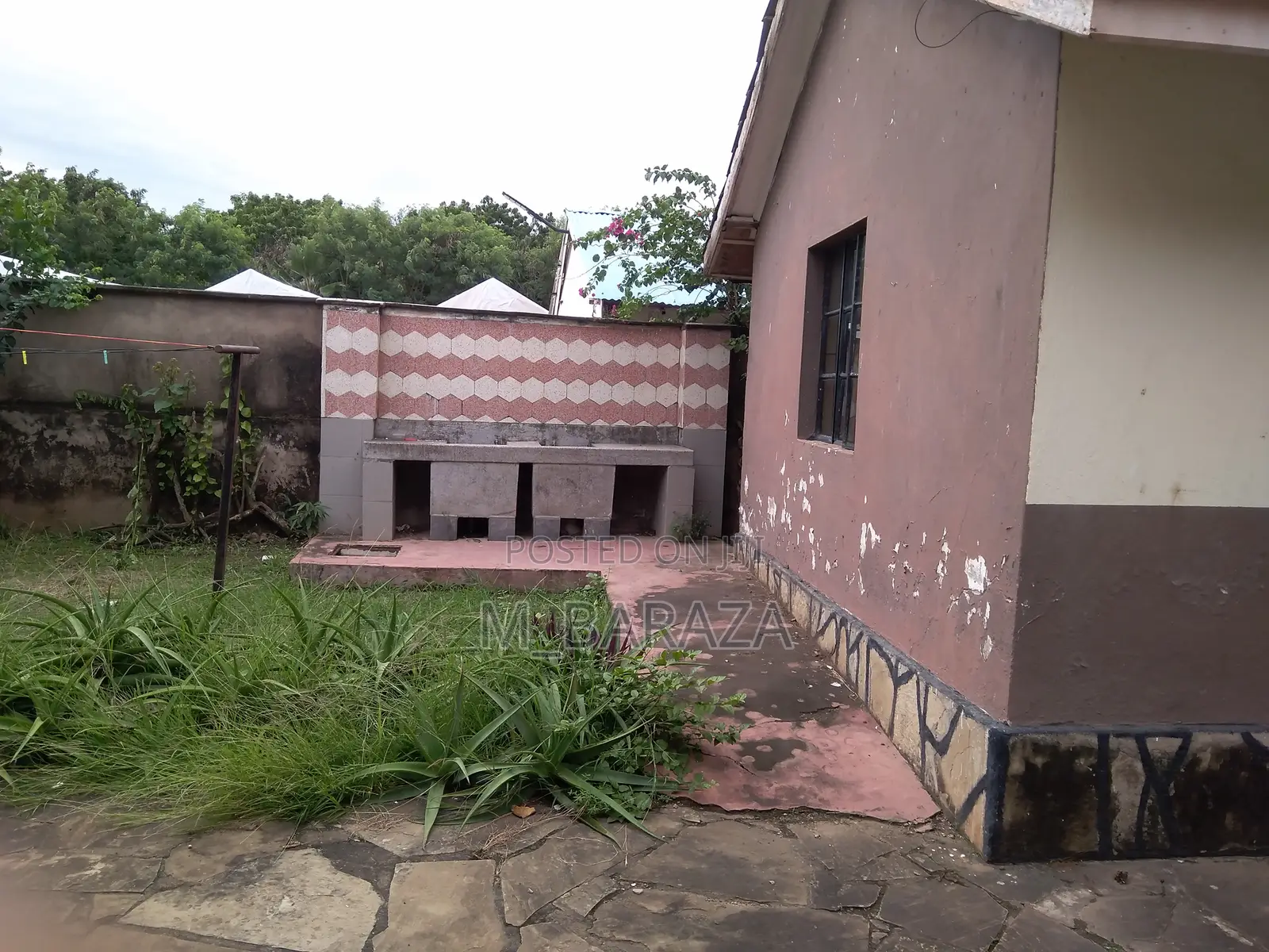 4bdrm Bungalow in Ziwa la Ngombe for sale