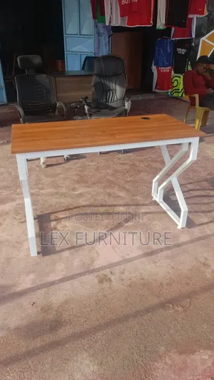 White and Brown Colour Office Desk