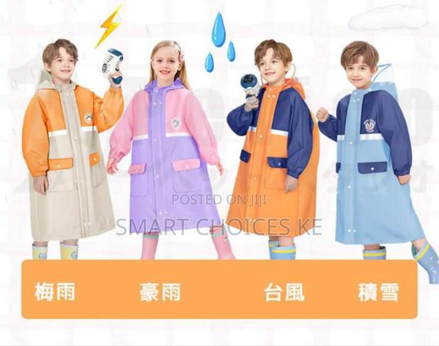 High Quality Children's Raincoat With Wide Brim Hat