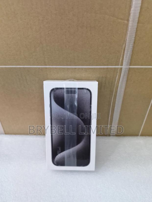 New Apple iPhone 15 Pro 256 GB Black - main view