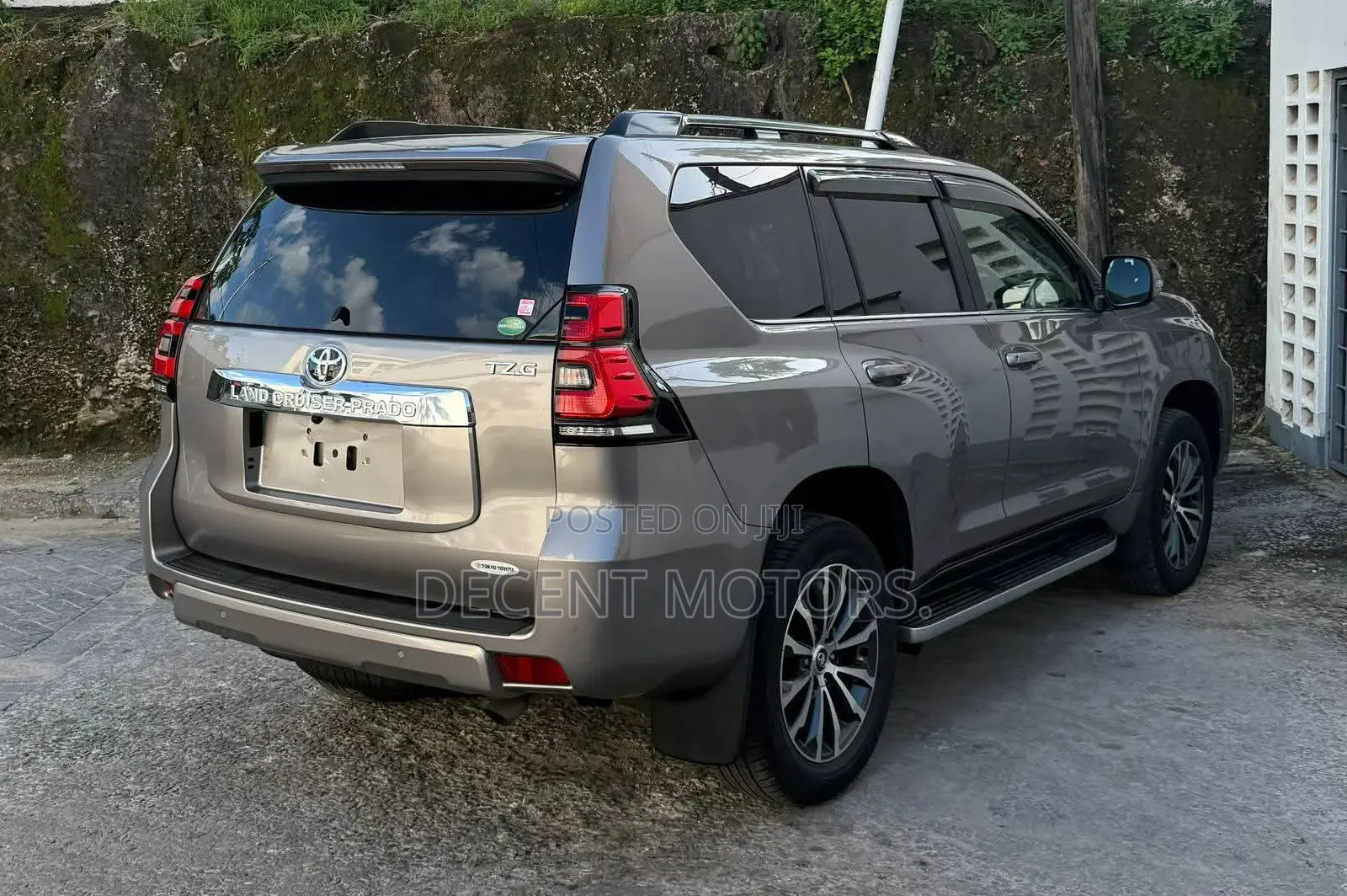 Toyota Land Cruiser Prado 2.8 2018 Gold