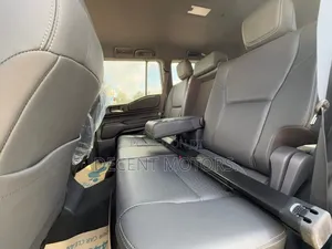Toyota Land Cruiser Prado 2.8 2024 Gray