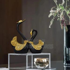 Swan Figurine - thumbnail 2