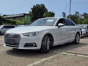 Audi A4 2.0T Tech Premium AWD quattro 2018 White
