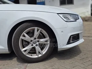 Audi A4 2.0T Tech Premium AWD quattro 2018 White