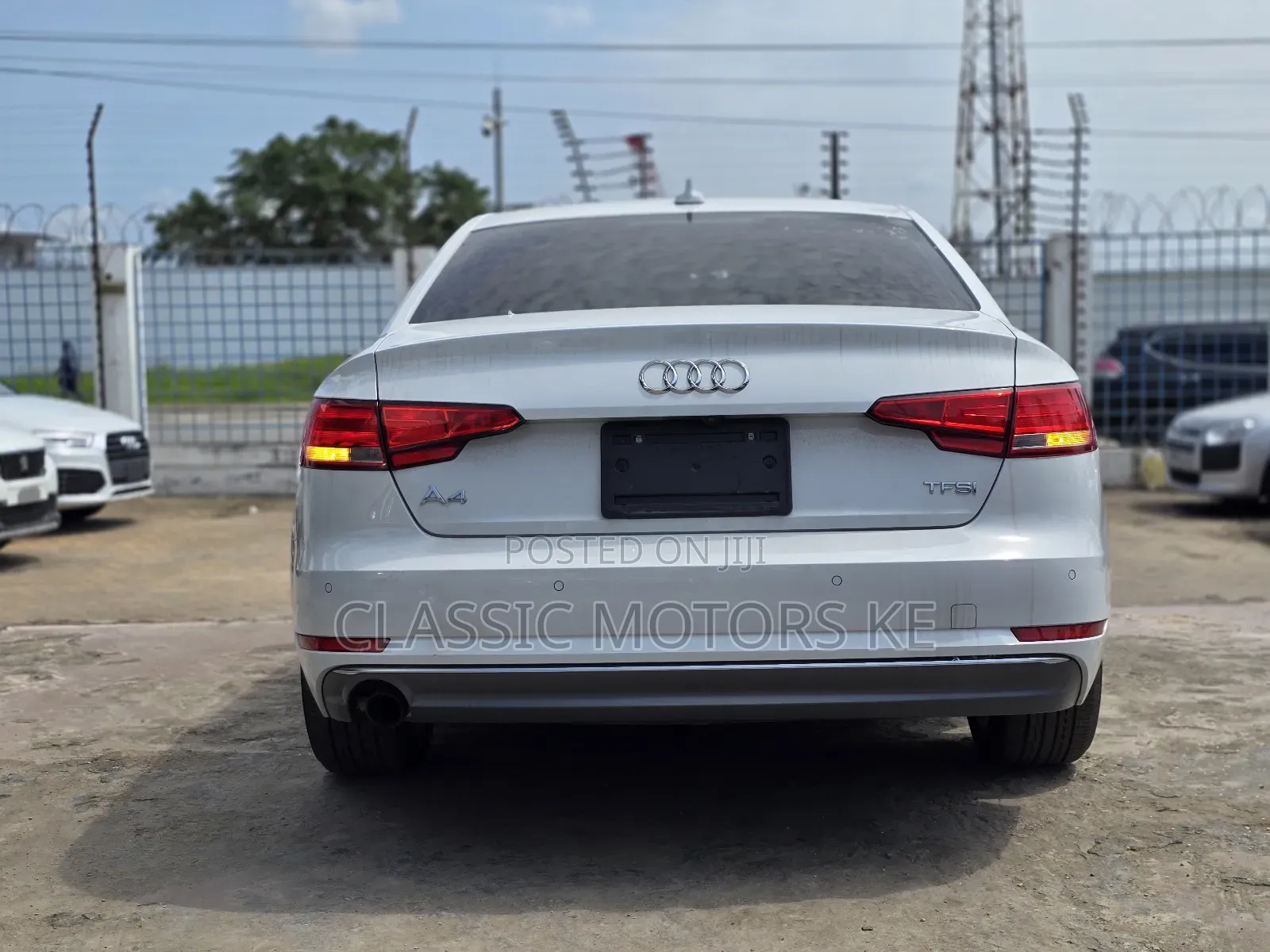 Audi A4 2.0T Tech Premium AWD quattro 2018 White
