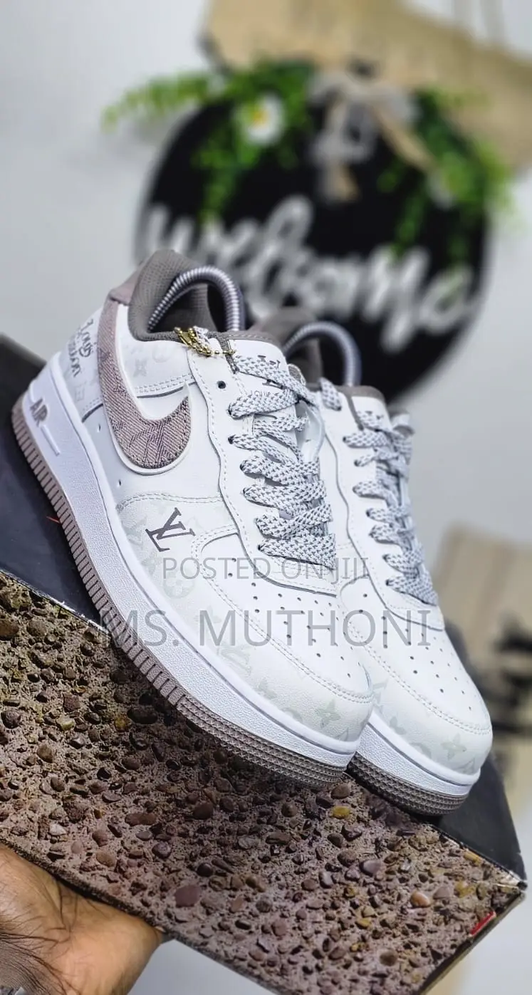 Lv Af1 Glow in the Dark Size 36-45