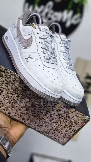 Lv Af1 Glow in the Dark Size 36-45