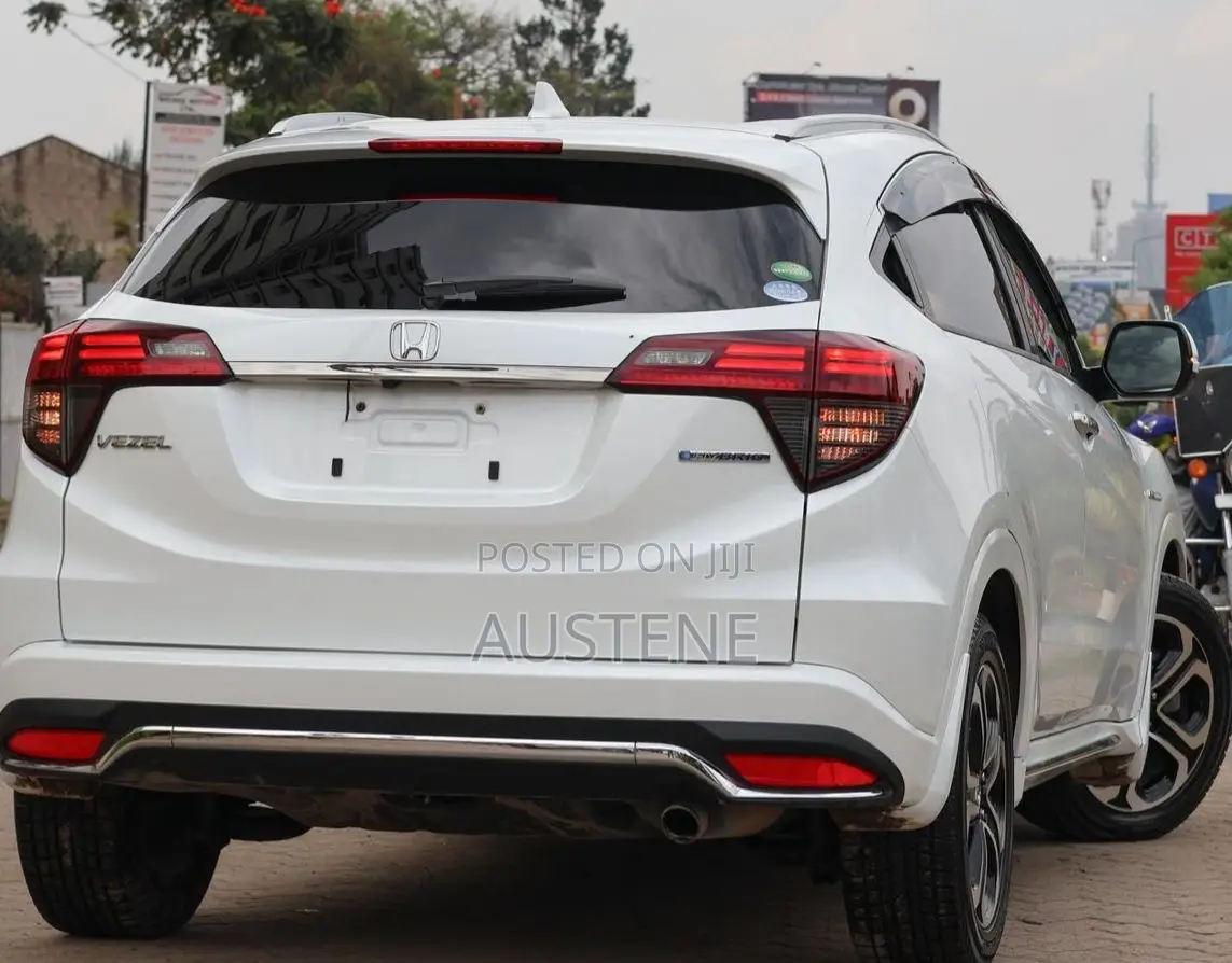 Honda Vezel 1.5 Hybrid 2WD 2018 White