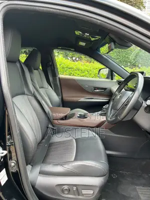 Toyota Harrier 2.0 2020 Black