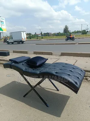 Lash Bed, Leather Material, Black