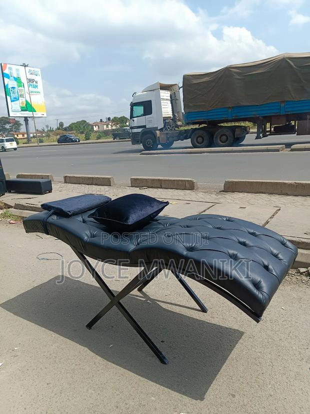 Black Leather Lash Bed, With Pillows - thumbnail 3