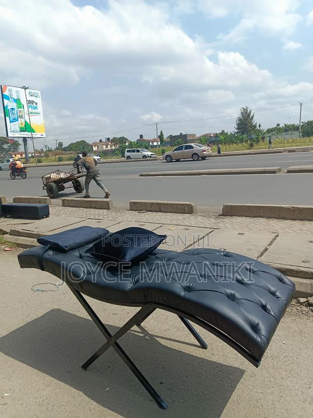 Black Leather Lash Bed, With Pillows - thumbnail 4