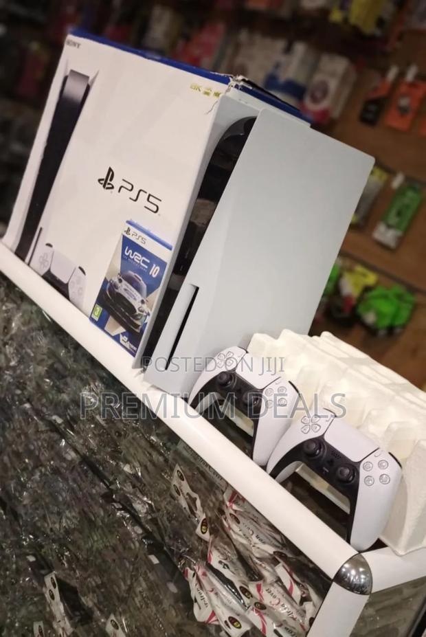 Ps5 STD With Two Pads and Wrc10 Game.