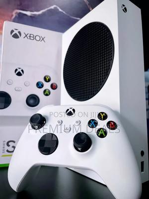 Series S Ps4 With All Accessories. - main view