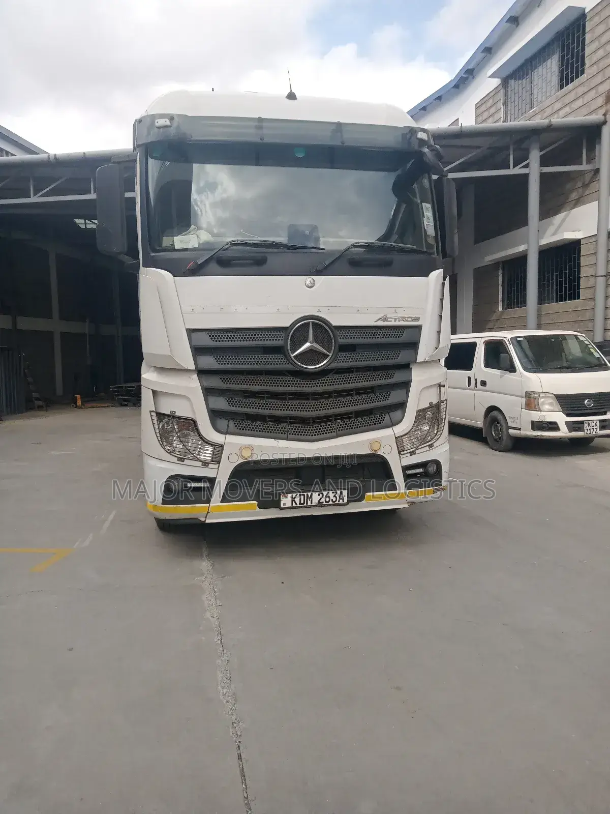 Transit Trailer Accessible for Conveying Goods