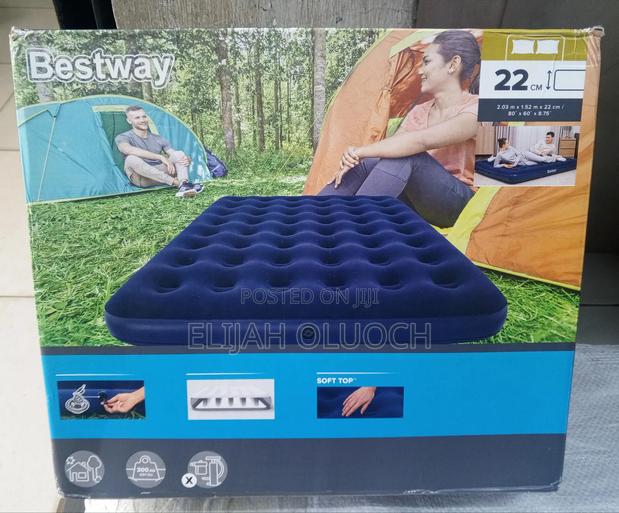 Premium Inflatable Mattress. Perfect for Camping Trips - thumbnail 3