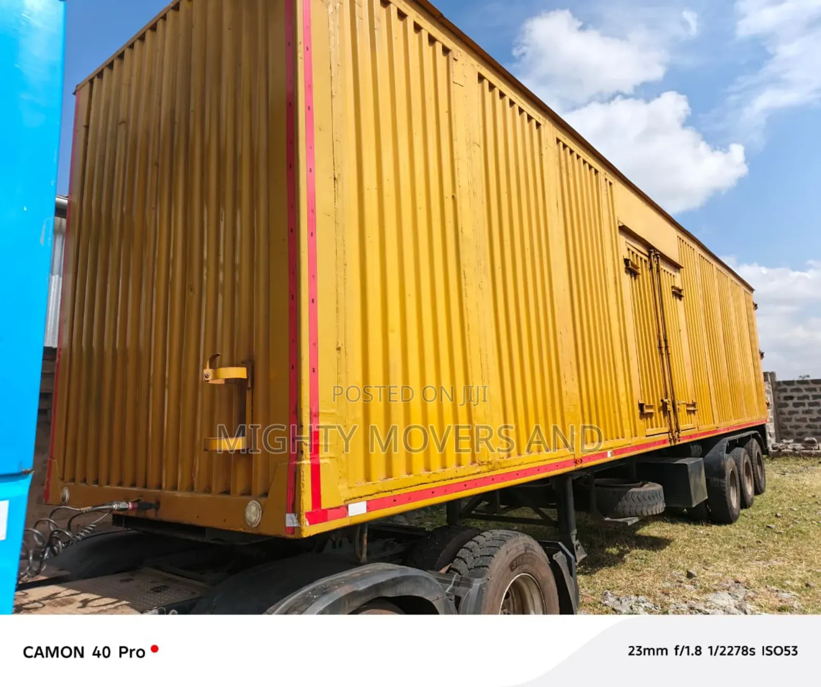 Trailers at Hand for Transport of Loose Cargoes