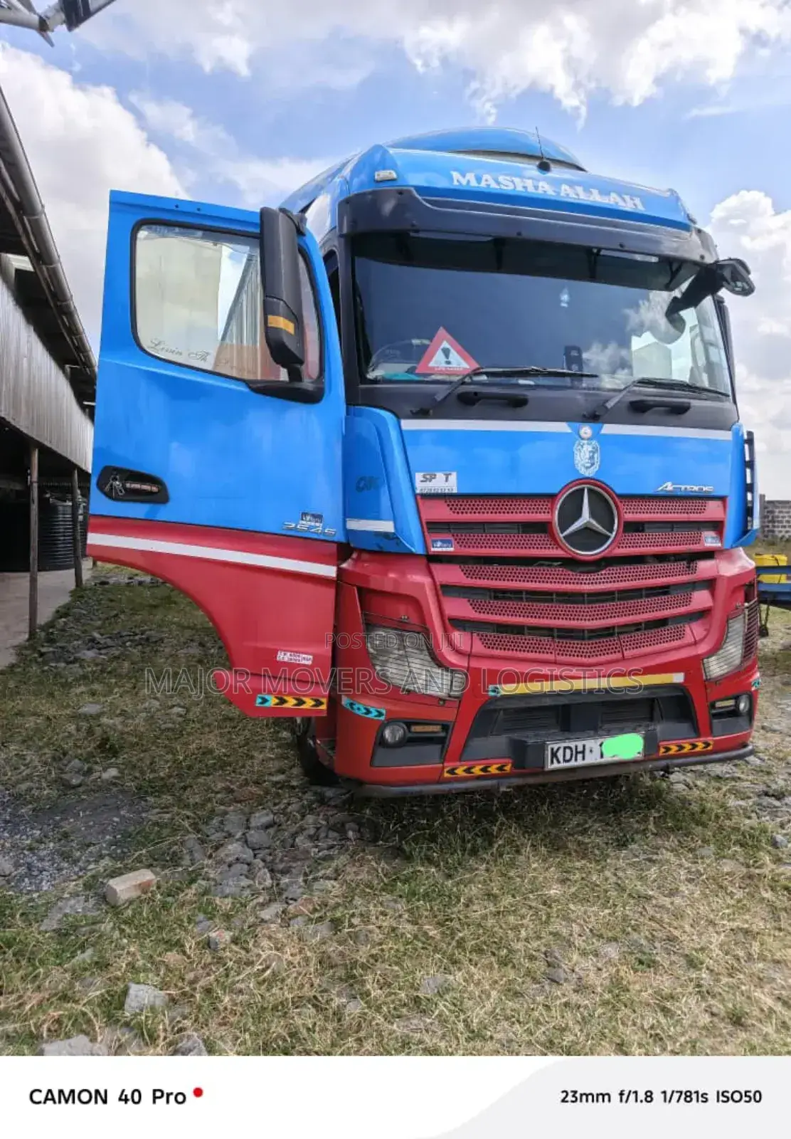 Trailers at Hand for Transport of Loose Cargoes