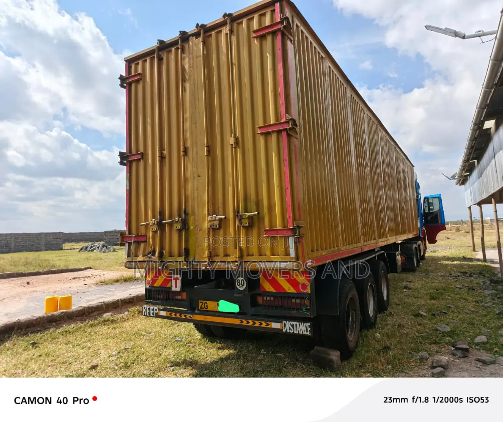 Trailers at Hand for Transport of Loose Cargoes
