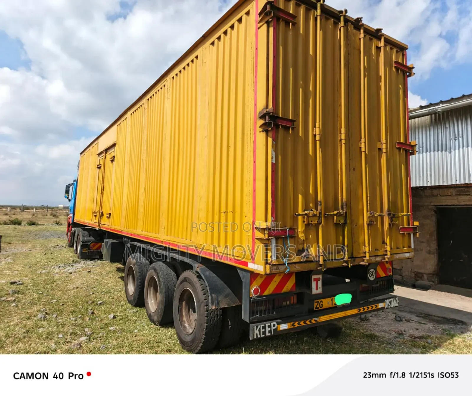 Trailers at Hand for Transport of Loose Cargoes