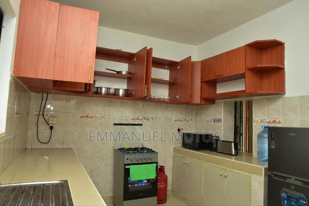 Spacious 3-Bedroom Bungalow - thumbnail 6