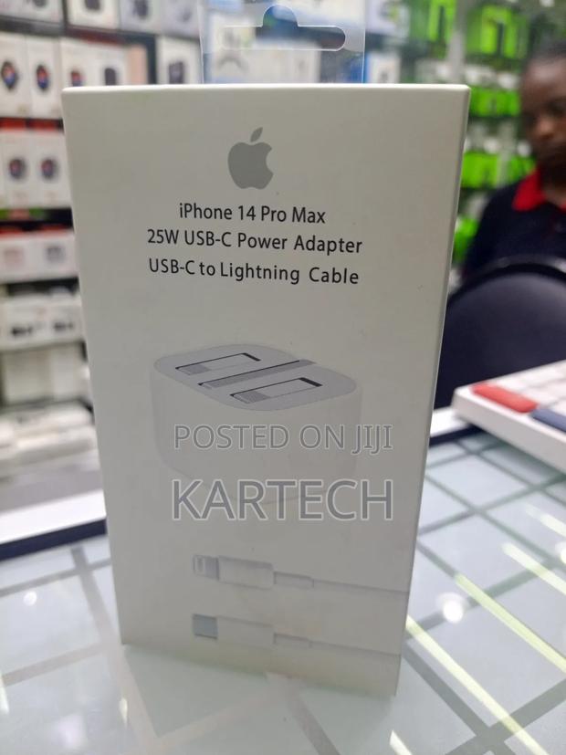 iPhone 14 Pro Max
25w Usb-C Power Adapter
Fast Charging - main view