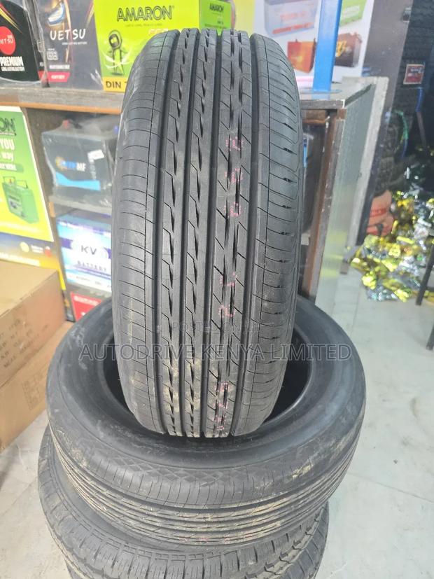215/55r17 Firestone Tire - thumbnail 2