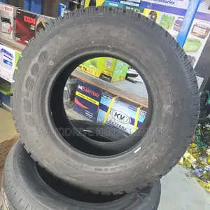 215/75r15 Maxtrek All Terrain Tire