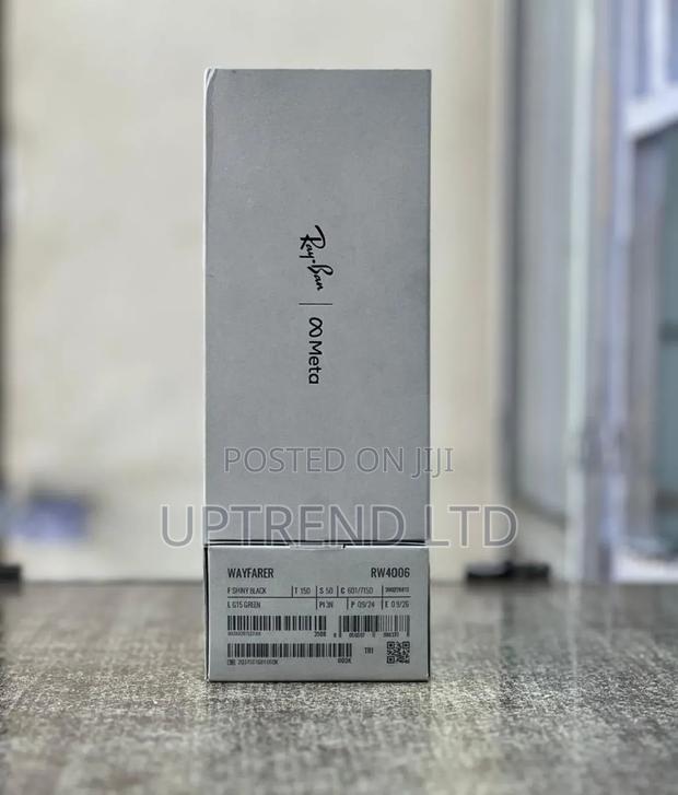 Ray-Ban Meta – Wayfarer Large Smart Glasses
