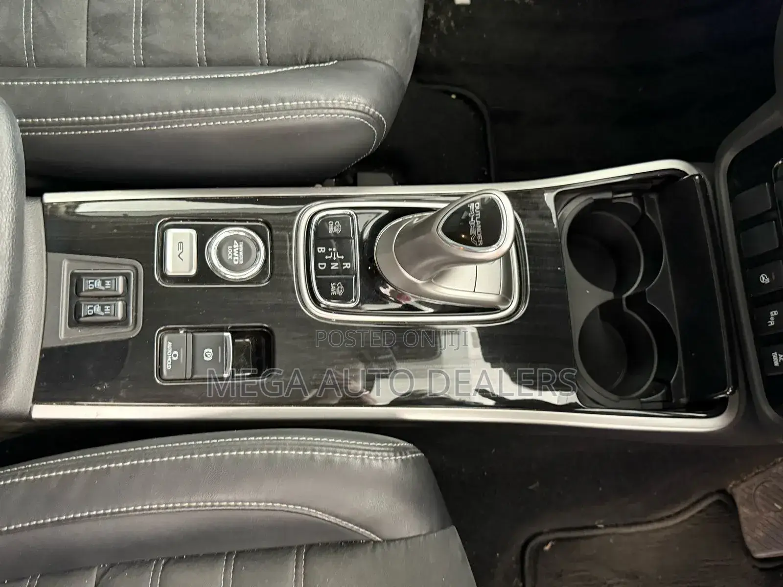 Mitsubishi Outlander 2018 White