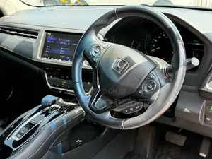 Honda Vezel 2018 Red