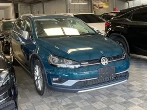 Volkswagen Golf Alltrack 2018 Blue