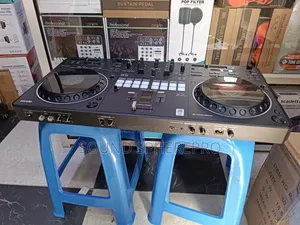 Pioneer DDJ-Rev5 4 Deck Dj Controller