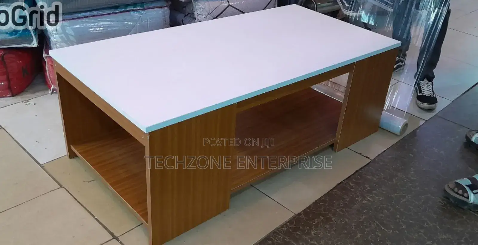 *Classic Julz Modern Design Coffee Table With Storage 