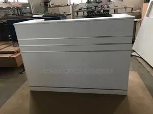 1.4m Modern Reception Desk With Sleek, Customizable Design