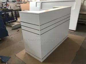 1.4m Modern Reception Desk With Sleek, Customizable Design