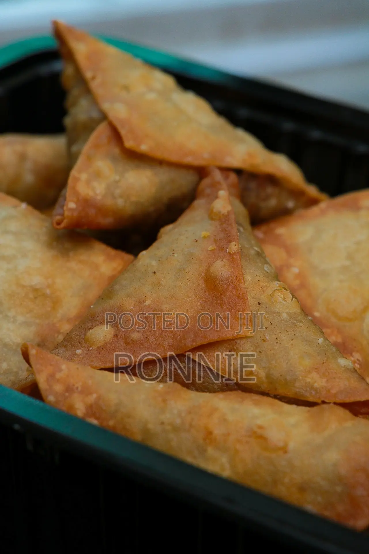 Best Halaal Fresh Precooked Beef Samosas and Samosa Pockets
